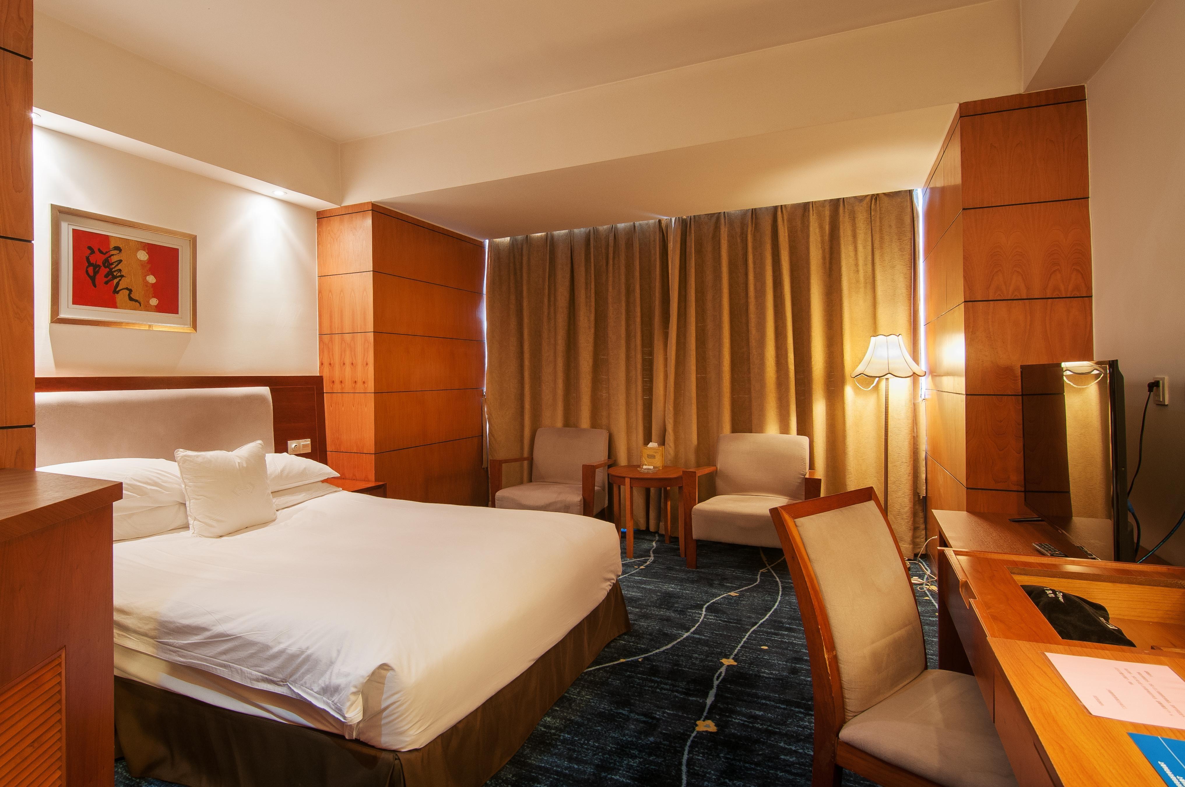 Gloria Plaza Hotel Kangqiao Shanghai Extérieur photo