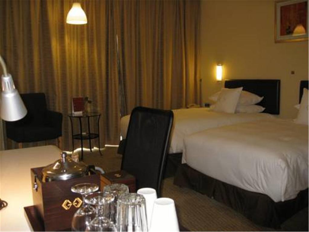 Gloria Plaza Hotel Kangqiao Shanghai Extérieur photo