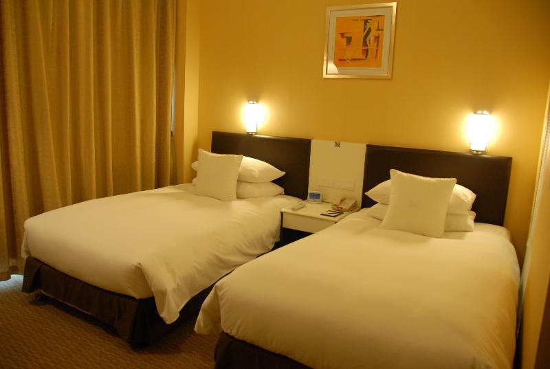 Gloria Plaza Hotel Kangqiao Shanghai Extérieur photo