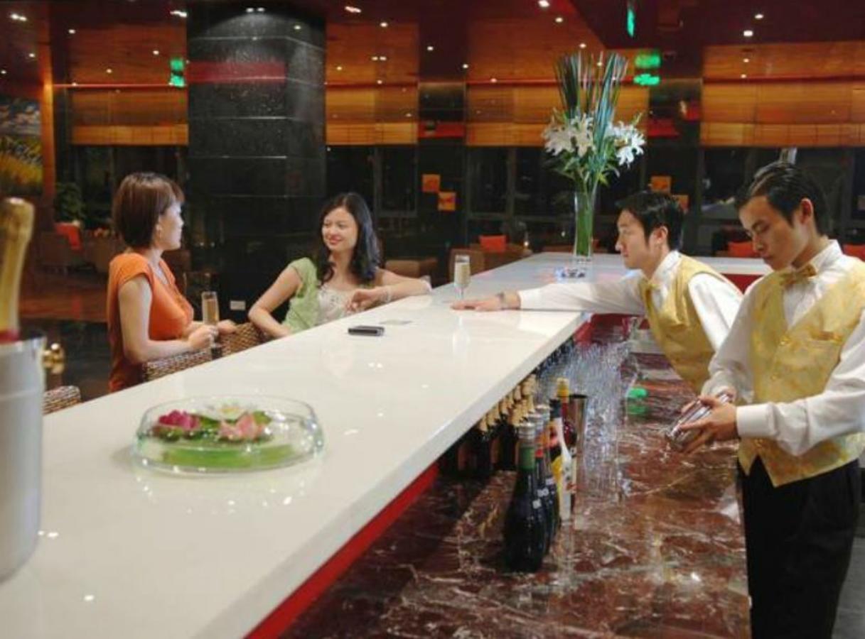 Gloria Plaza Hotel Kangqiao Shanghai Extérieur photo