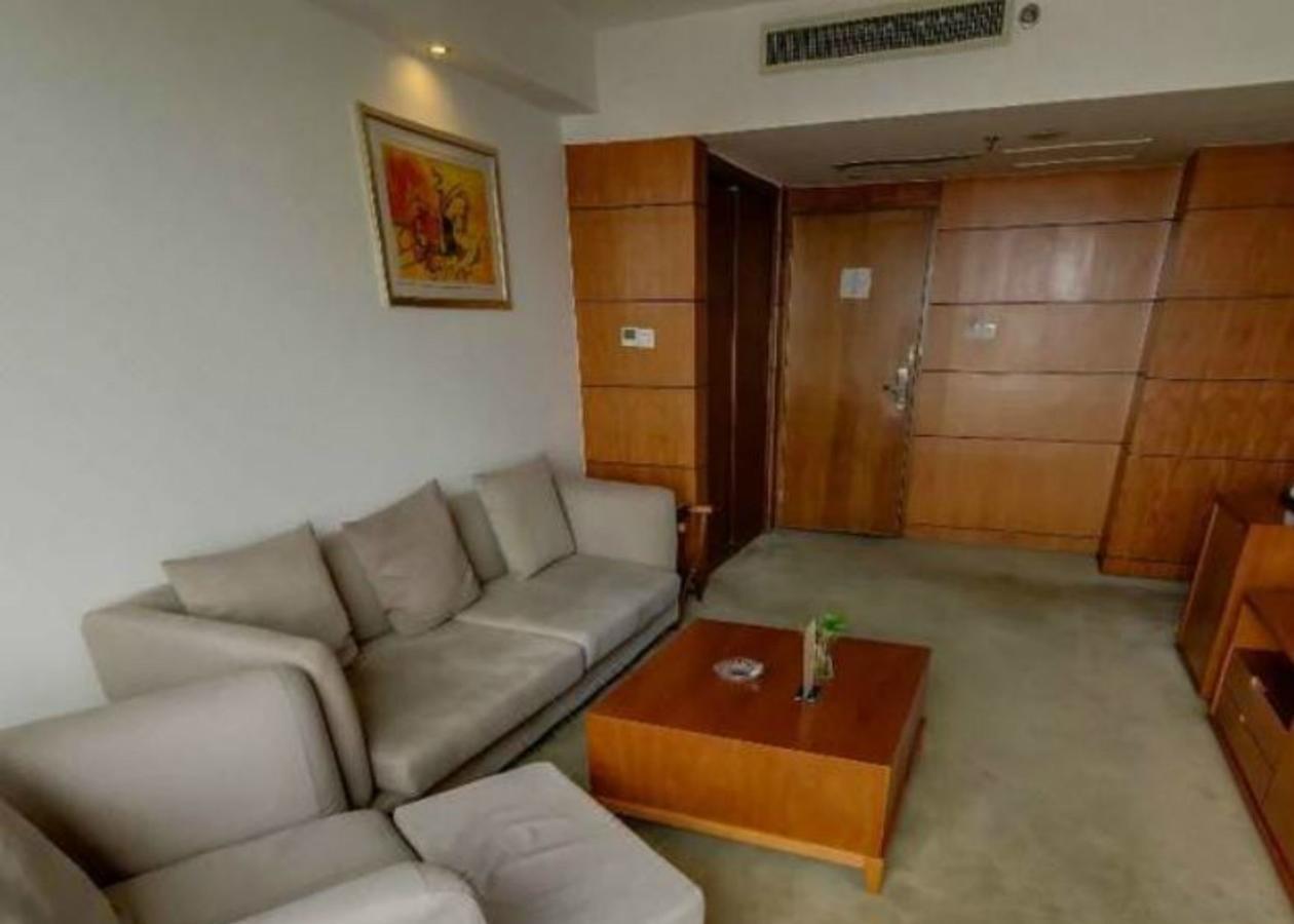 Gloria Plaza Hotel Kangqiao Shanghai Extérieur photo