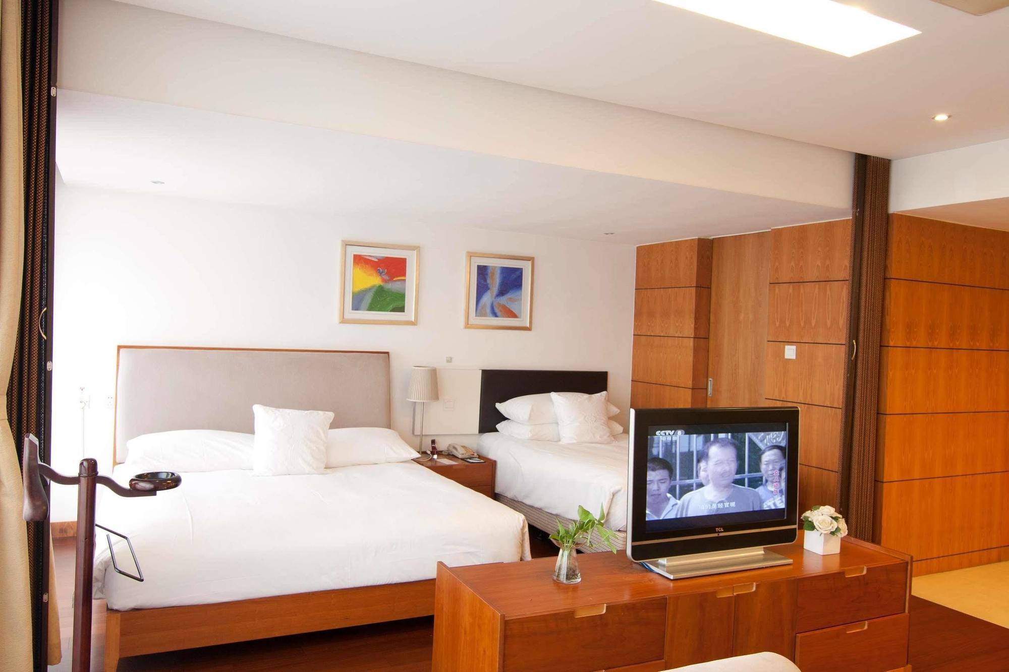 Gloria Plaza Hotel Kangqiao Shanghai Extérieur photo