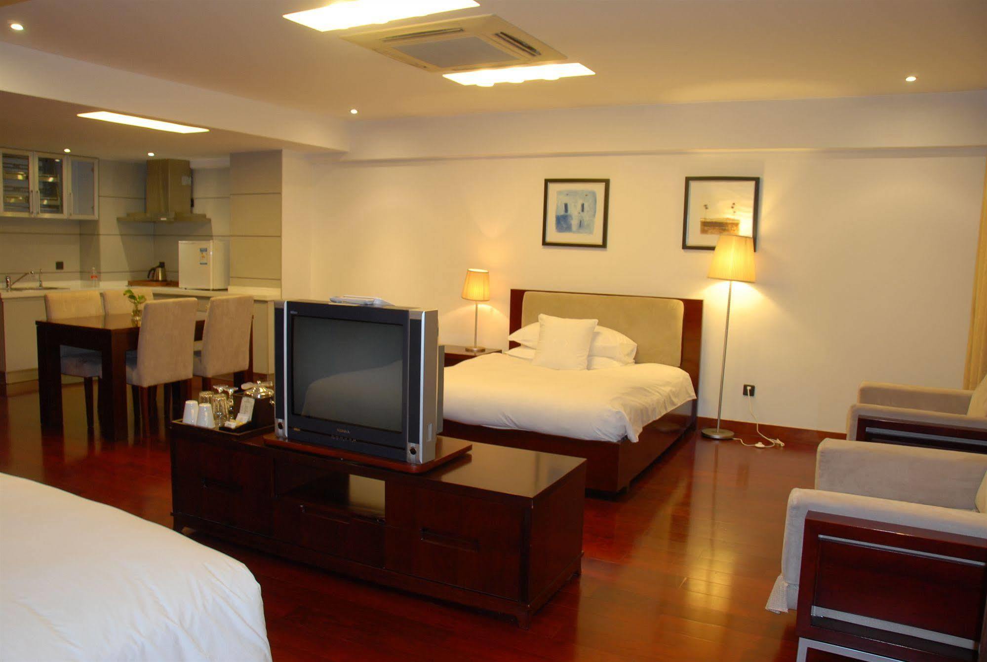 Gloria Plaza Hotel Kangqiao Shanghai Extérieur photo
